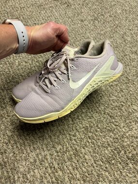 Nike Women’s Metcon 4 in Lavender